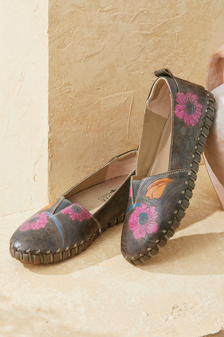 Karalyn Flats by Spring Step®