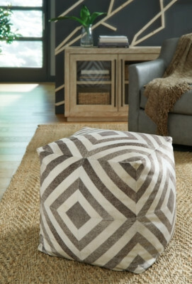 Poufs