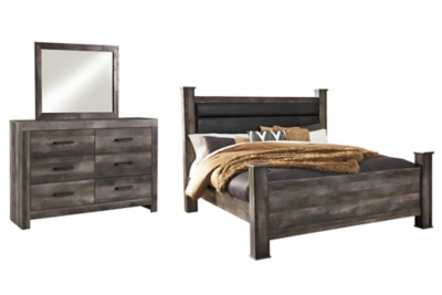 Ashley Wynnlow Gray King Poster Bed with Mirrored Dresser