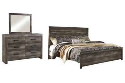 Ashley Wynnlow Gray King Panel Bed with Mirrored Dresser