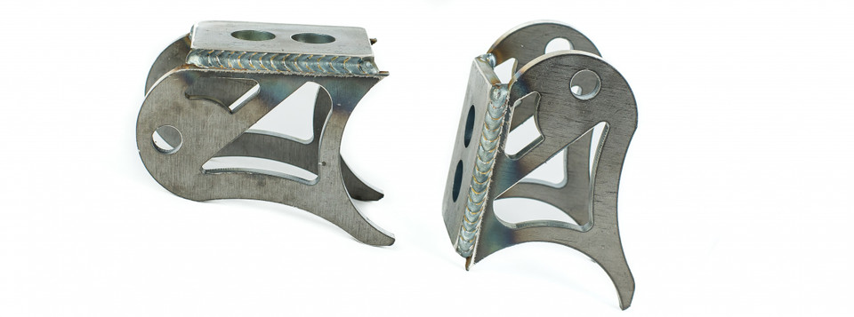 中古 レンツ α-8φ Weld on Mounts for AE86/Celica and Ford 8.8 Rear End Swap - Techno