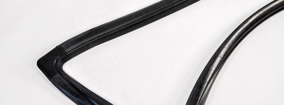 Hatch Glass Weatherstrip (AE86 - Corolla / Levin / Trueno