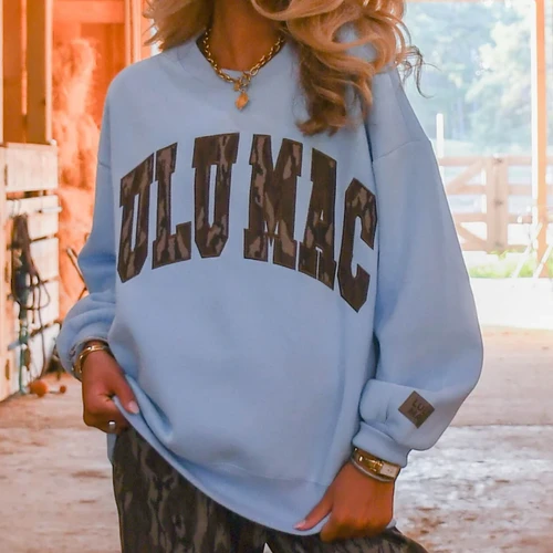 LULU MAC BOTTOMLAND EMB SWEATSHIRT LIGHT BLUE/BOTTOMLAND