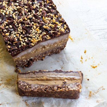 Raw Snickers Slice