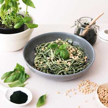 Easy creamy spirulina pesto