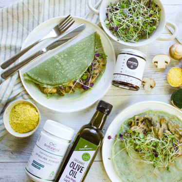 Spirulina crepes with reishi-infused mushrooms