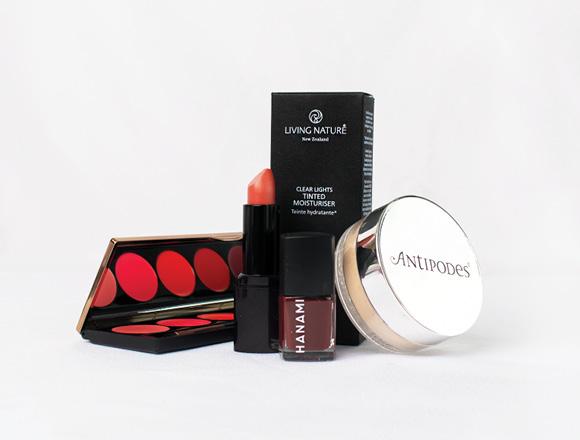 hp-category-right-img.jpg Natural Makeup