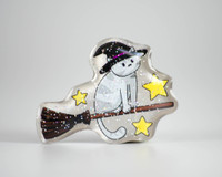 Broomstick Cat - Halloween Metal Pin Broomstick Cat - Halloween Metal Pin