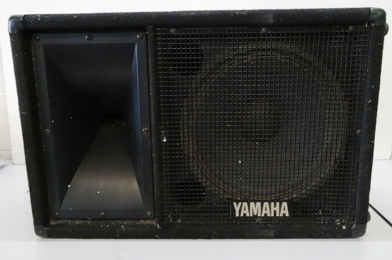 Yamaha SM 121V 2-way Floor standing or pole mount speaker with stand