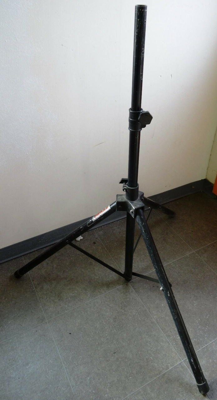 Yamaha SM 121V 2-way Floor standing or pole mount speaker with stand