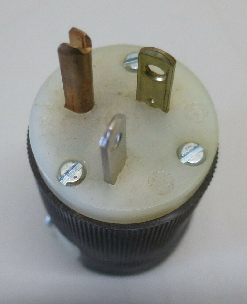 Hubbell HBL5366C Plug 20A