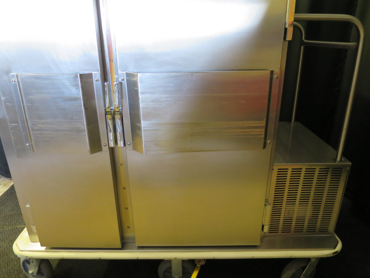 Heated & Refrigerated Meal Tray Delivery Cart  Piper Products