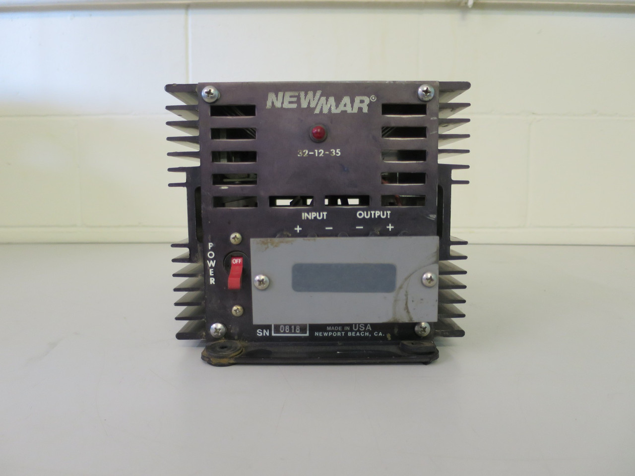 Newmar 32-12-35 DC to DC Communication / Navigation Converter 32V to 12V