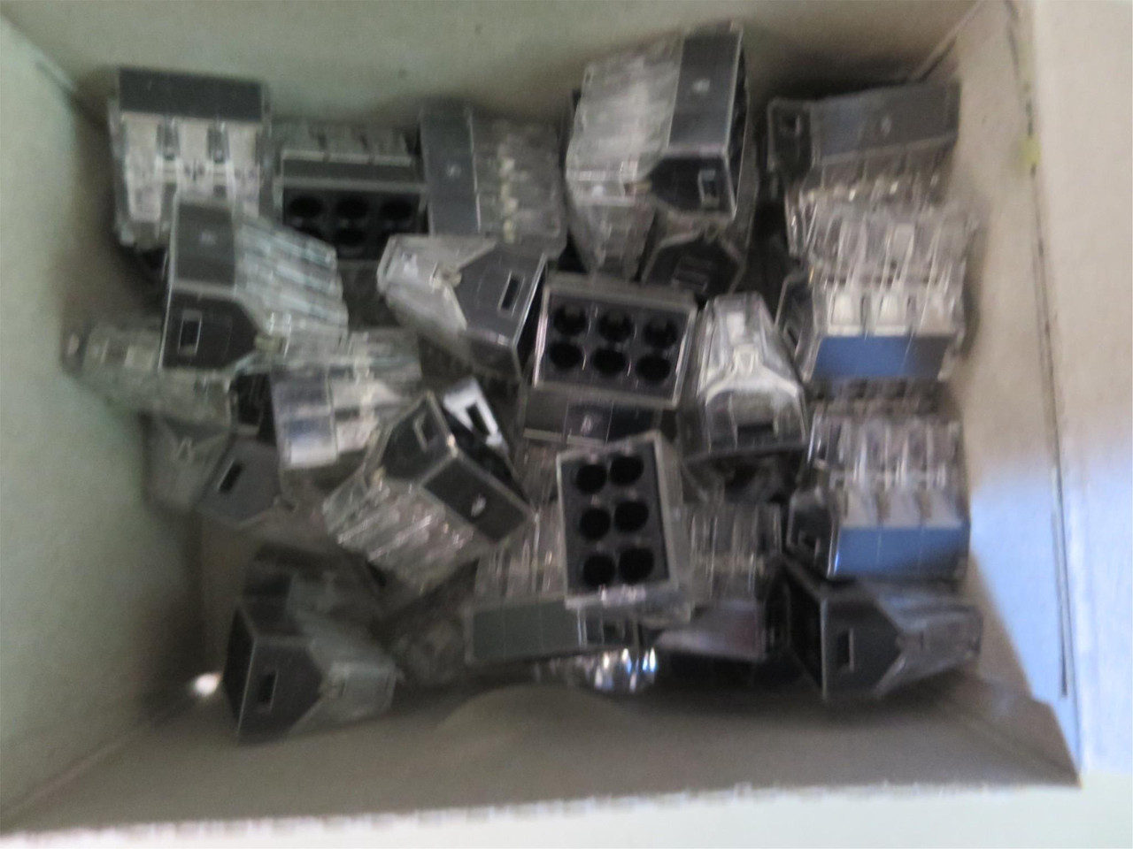 Wago 773-166 Wall-Nuts 6-port Black Push-in Wire Connectors - Foto 2