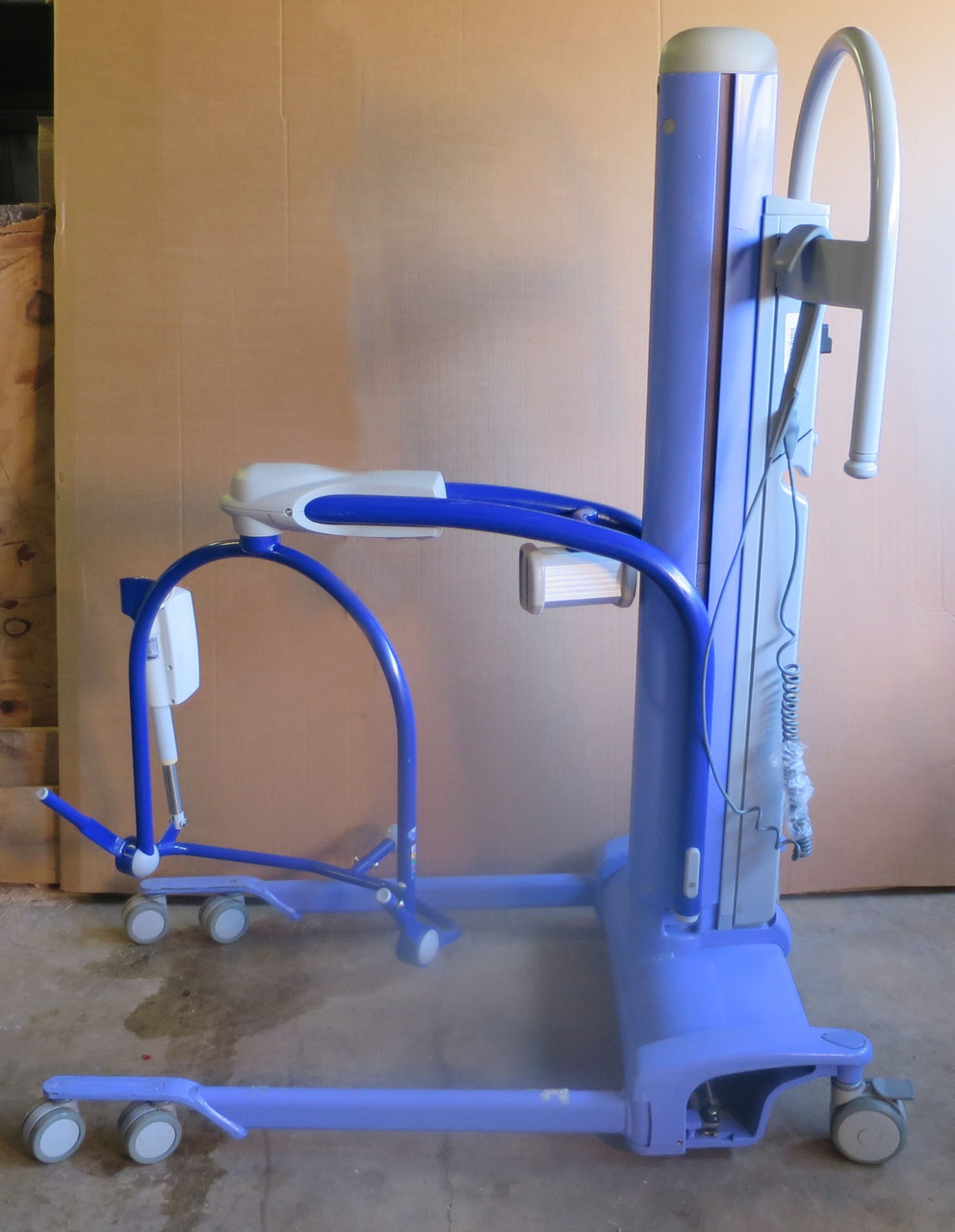 Arjo Maxi Move Power Lift KMBXXX w/ Scale & Battery  (No Charger or Sling)