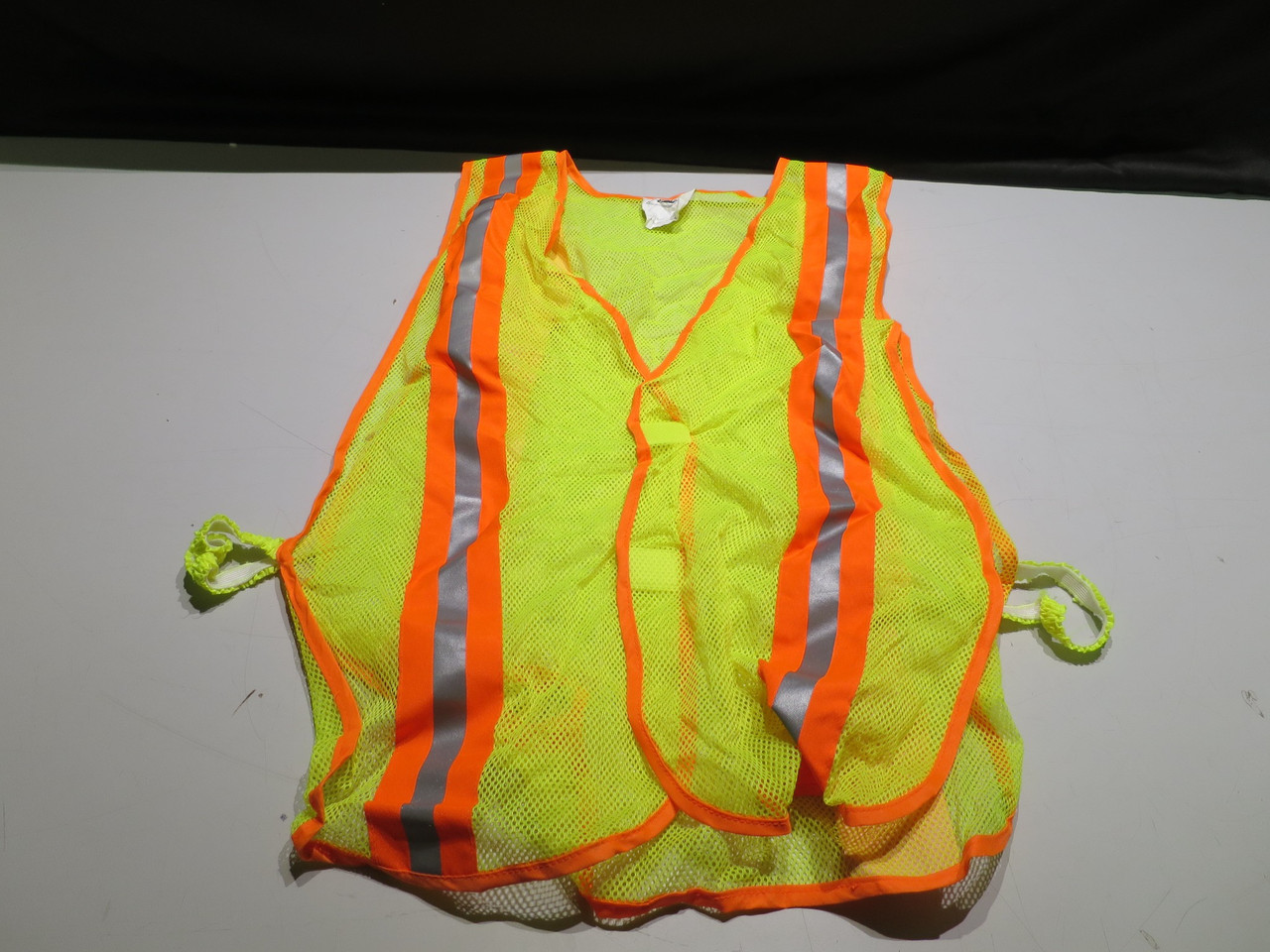 Durawear 16220 One Size Fits All Mesh Yellow / Orange Reflective Safety Vest