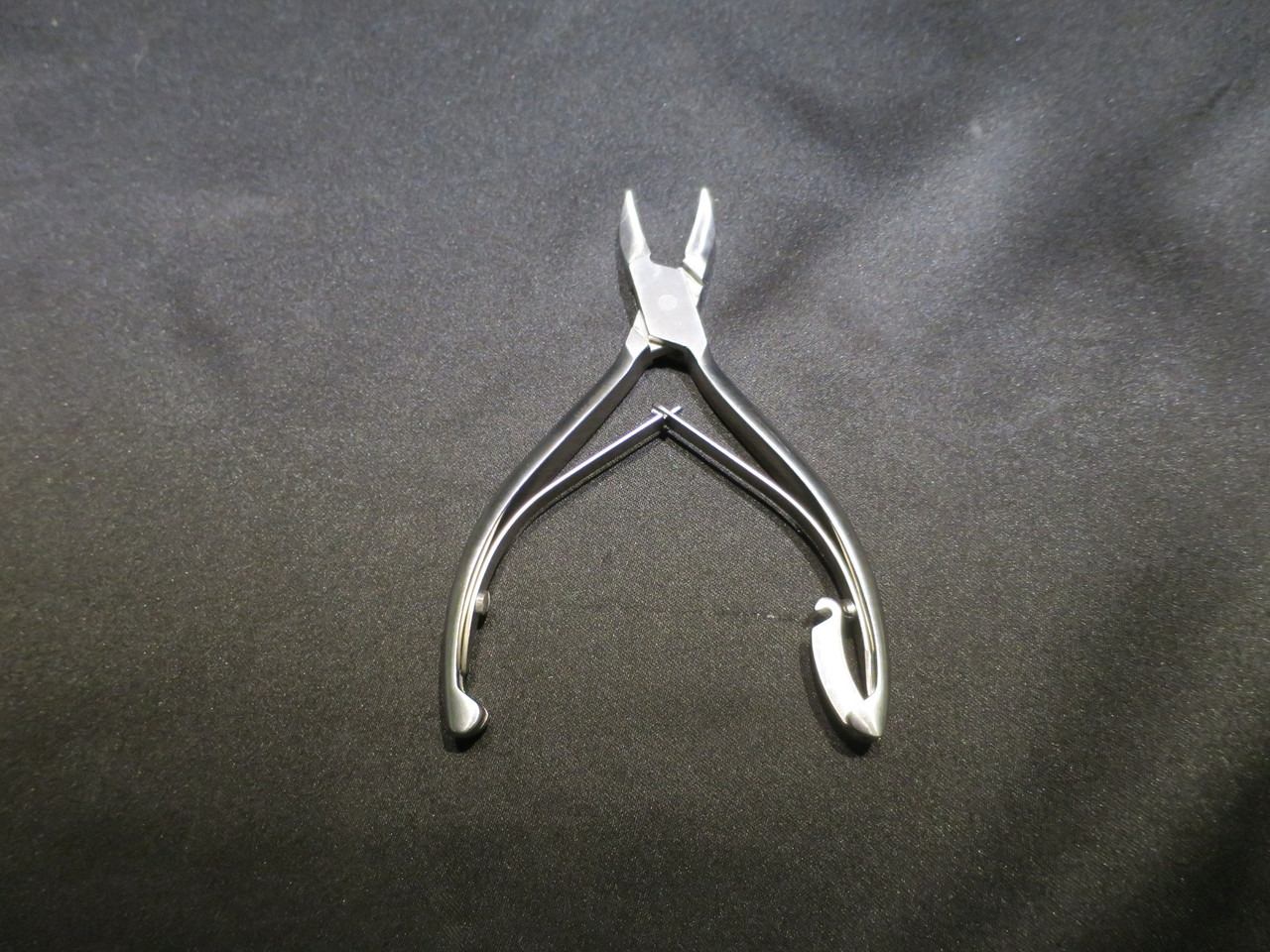 Integra Miltex 40-210-SS Nail Nipper, 5½in., Stainless, Concave Jaws, Dbl Spring