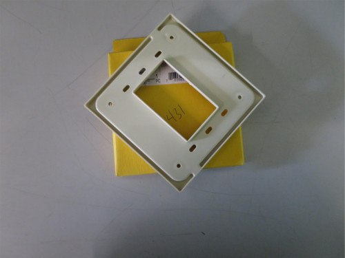 HUBBELL HBL4API Receptacle Adapt Plate