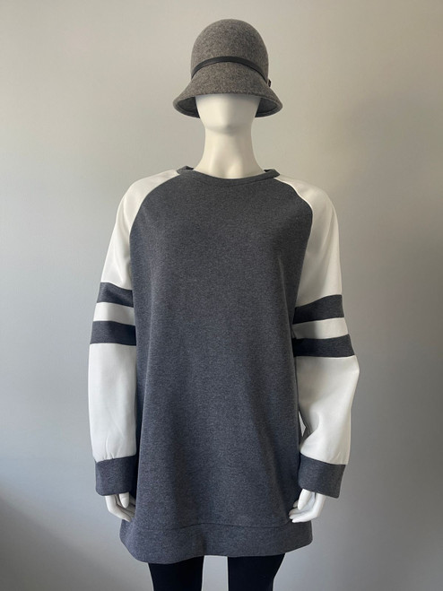 Oversized Fleece Sweater front view in grey with white long sleeves, 2 grey bands around the elbows & grey cuffs