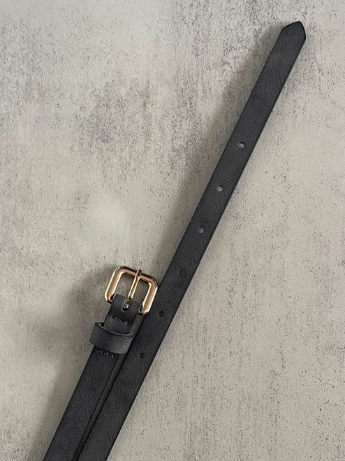 Woolworths Charcoal Square Buckle Skinny Belt front view in matt finish with matching keeper & gold square buckle