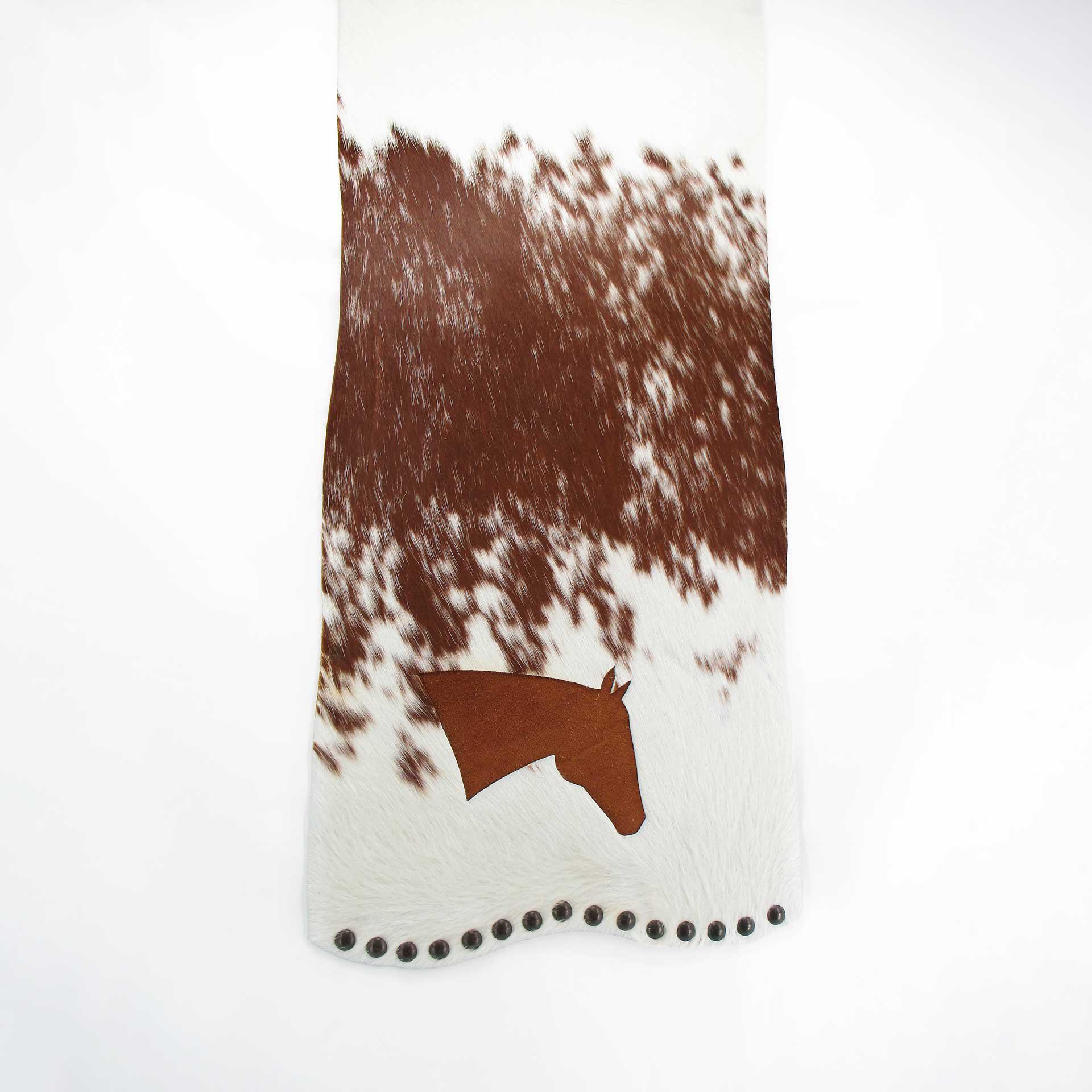 Reddish & White Longhorn Runner with Cut-In Quarter Horse Heads