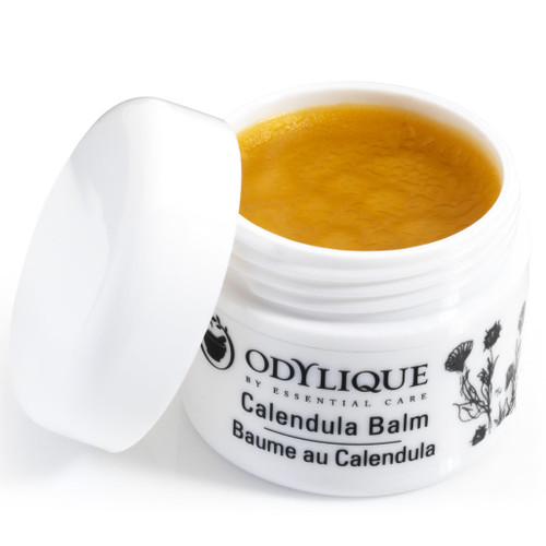 Odylique Calendula Balm, denne legende og multitaskende balmen kan smøres på alle steder der huden er tørr og sprukket som for eksempel på lepper, hæler, hender og neglebånd. Kan brukes på hud med psoriasis og eksem