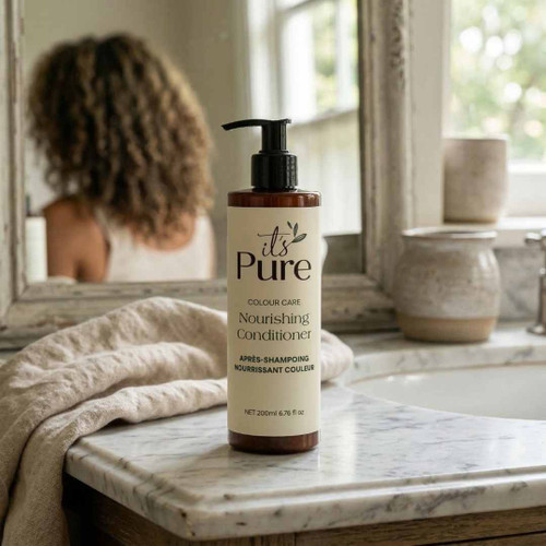 Påføring av It's Pure Colour Care balsam lifestyle bad