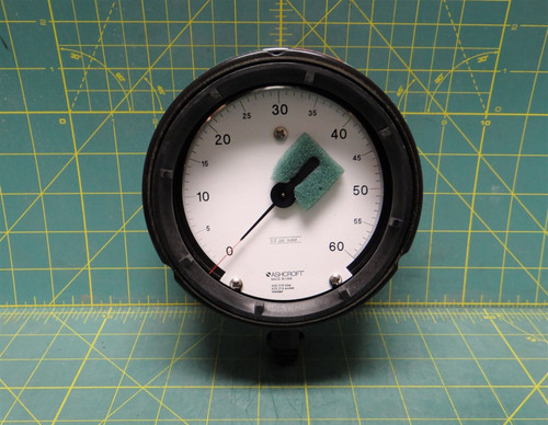 Ashcroft 4.5" Pressure Gauge 0-60 PSI 9/16-18 Lower Connect *Missing Glass* 