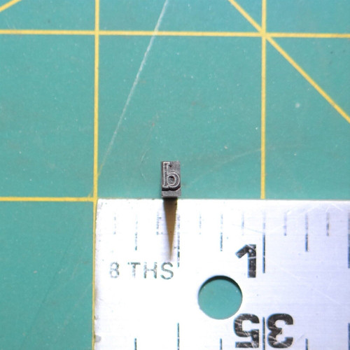 (1) Lower case "b" Antique Metal Typeset Letterpress Block 'Parry Bold' 12pt