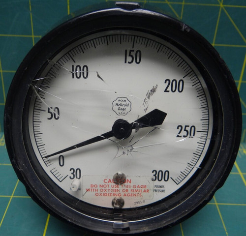 3 1/2" Helicoid Compound Gauge 30-0-300 psi LBM 1/4 NPT