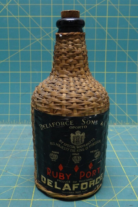 Delaforce Sons Co. Oporto Ruby Port Portugal 1 Pint 6 FL. OZ. Wine Bottle