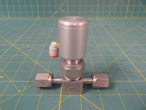 Swagelok SS-BNV51-C Stainless Steel High-Purity Bellows-Sealed Valve   1/4" VCR 