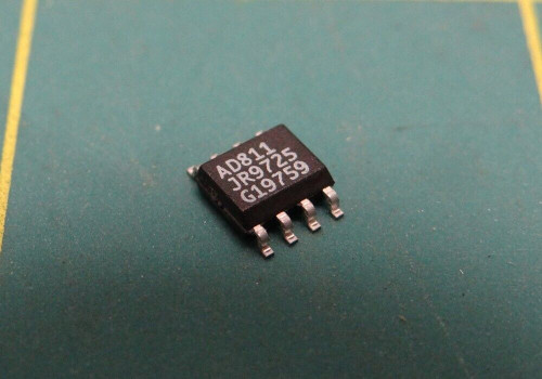 Analog Devices AD811 JR9725 G19759 Differential Amplifier Semiconductor