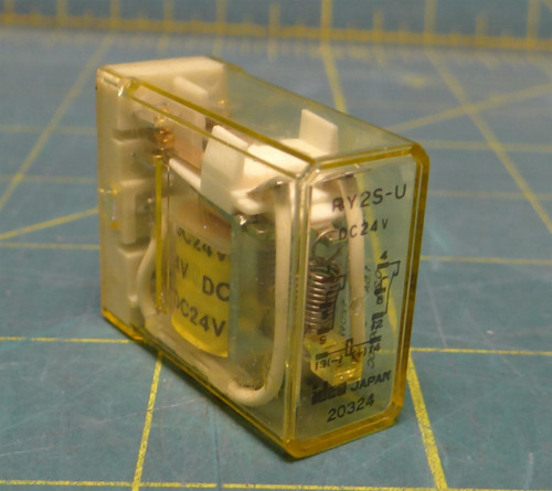 Idec Ry General Purpose Miniature Relay RY2S-UD-DC24V Plug-In DPDT 3A 24VDC 