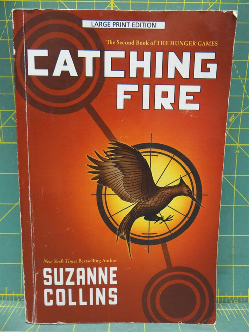 Catching Fire Suzanne Collins 2012 Hunger Games Book 2 Large Print Paperback