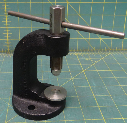 Spraying Systems Co Die Press Clamp Max Torque 9 ft-lbs 12 Nm 3in Base Dia 