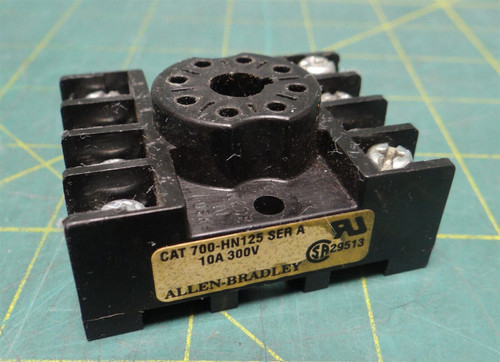 Allen-Bradley Relay Socket 700-HN125 SER A 8 PIN 10A 300V Fuse Part + Accessory