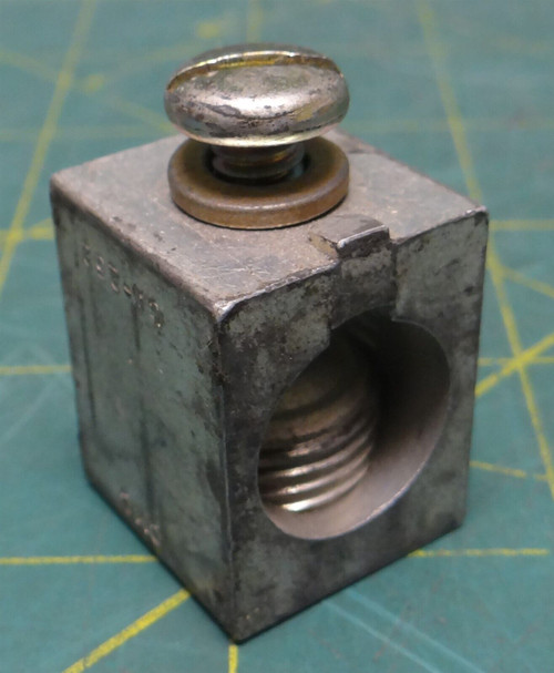 Box Set Screw Lug 300 MCM-4 CA-252 CMC CU7AL Aluminum 0.91in Length 0.87in Width