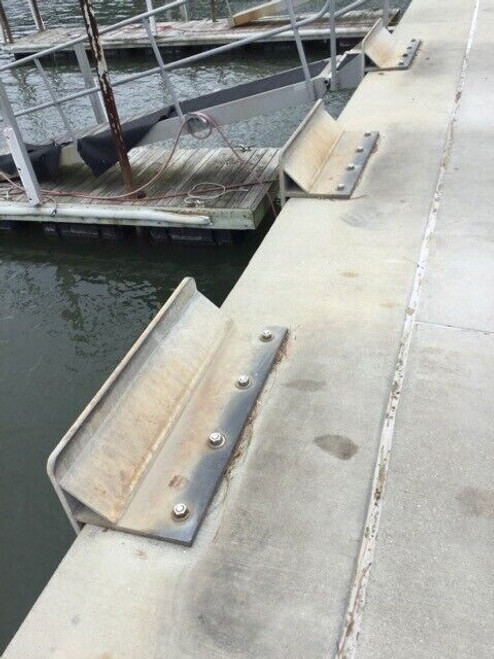 Marina Forklift Edge Mount Parking Stop Barrier Plate Lip Chock 32x15.5x13.5