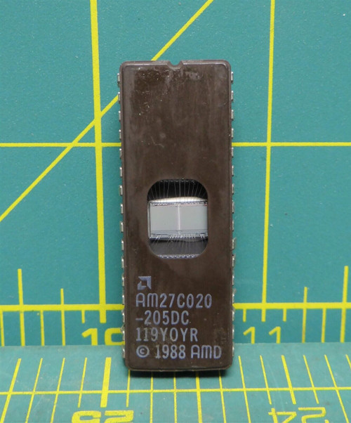 1988 AMD AM27C020-205DC EPROM 32-PIN CERDIP 27C020