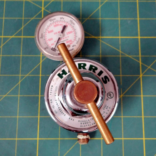 Harris Gas Regulator 25-100 w/Matheson 0-3000 PSI Gauge P/N 63-2233