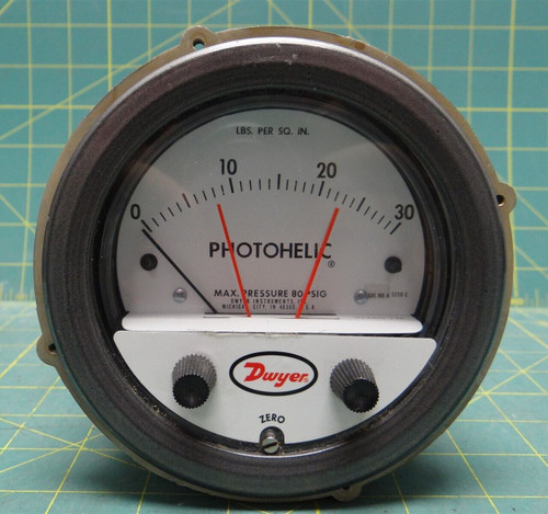 Dwyer Photohelic Pressure Switch / Gauge Series A3000 Range: 0-30