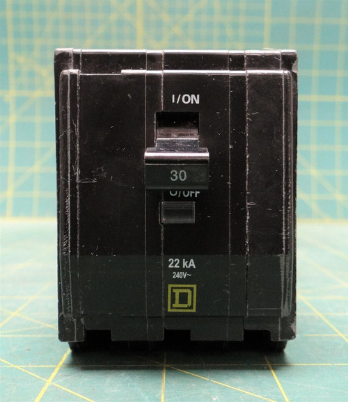 Square D QOB330 DP4075 3P 3PH 30A 22kA @ 240VAC Thermal Magnetic Circuit Breaker