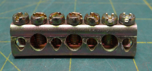 GE Industrial Solutions TGL3P 7-Position Grounding Bar 2" L x 1/2" W x 3/4" H