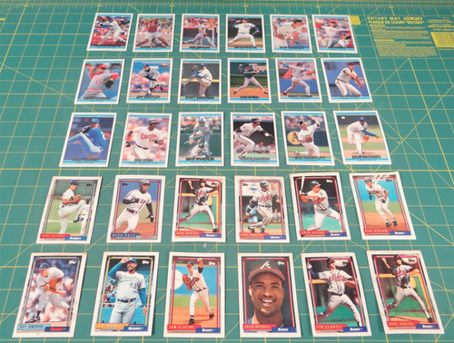 Lot of Donruss and Topps 1992 Baseball Cards     Tom Glavine, Kenny Rogers, etc.