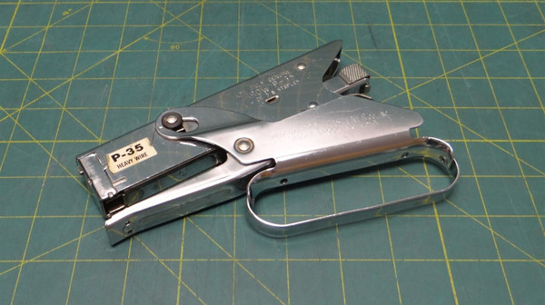 Arrow Fastener Co. P35 Extra Heavy Duty Plier Stapler for Home/Office/Jobsite