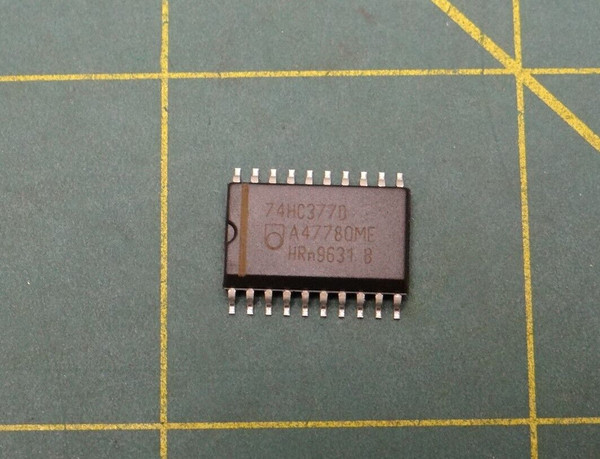 Lot of 15 Philips Semiconductors 74HC377D Octal D-Type Flip-Flop w/ Data Enable