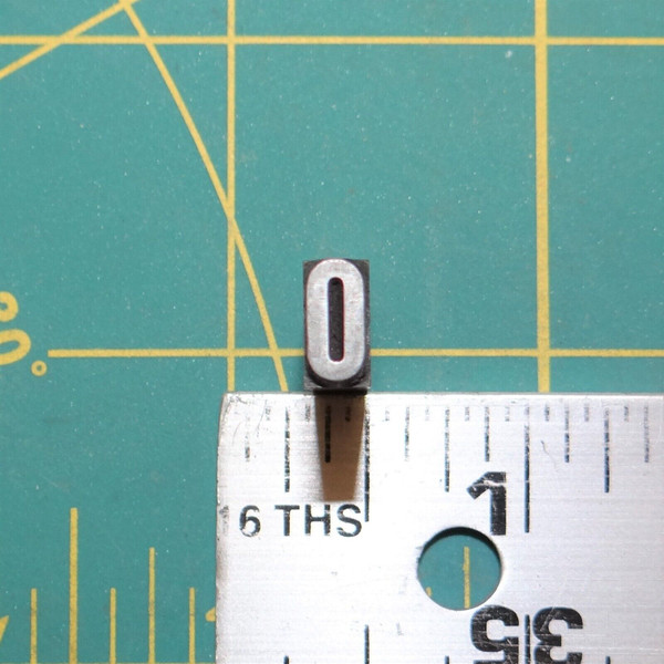 (1) Letter "O" Vintage Metal Typeset Letterpress Block 'Gothic Condensed' 24pt.