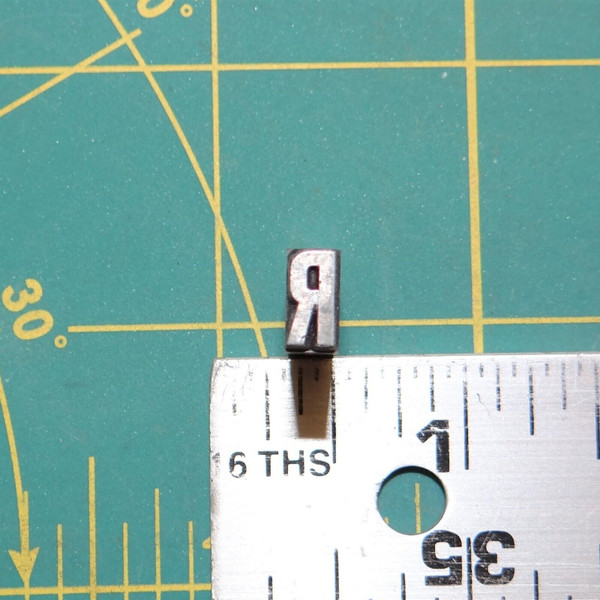 (1) Letter "R" Vintage Metal Typeset Letterpress Block 'Gothic Condensed' 24pt.