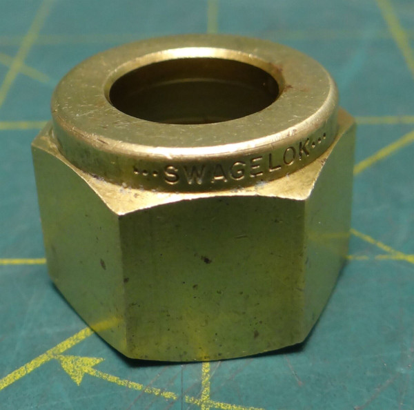 Swagelok B-1012-1 Brass Nut For 5/8" Conduit Tube Fitting 3/4" Height 1" Dia